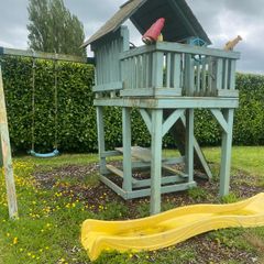 Kids Playhouse, swing,slide,climbing wall & picnic bench
