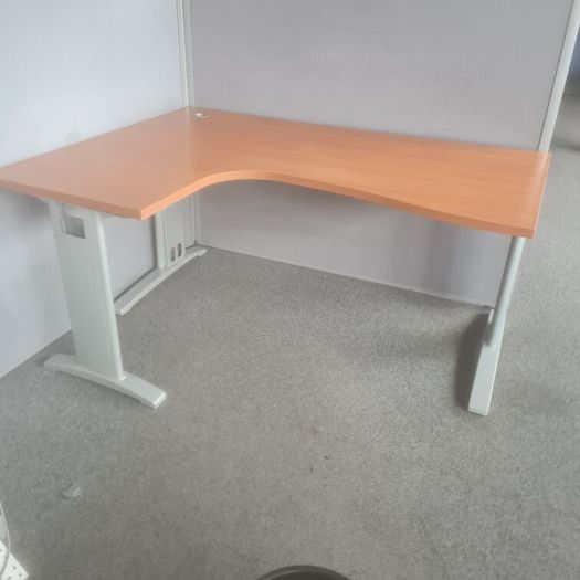 managers corner office desks