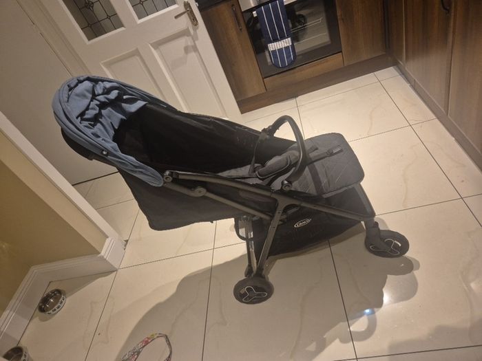 graco lightweight pram