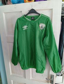 Umbro Ireland windbreaker top medium