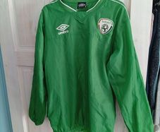 Umbro Ireland windbreaker top medium