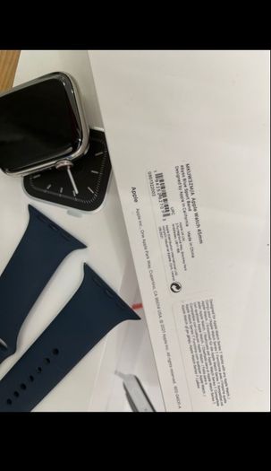 Apple Watch Series 5 stainless steel 100% Battery health.