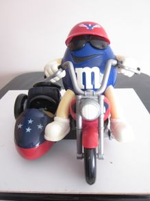 M&M's World Motorcycle With Sidecar Freedom Rider