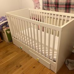 toddler bed with drawers