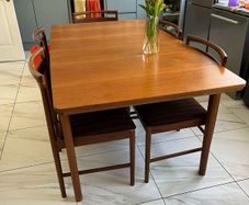 Macintosh Mid century table & chairs
