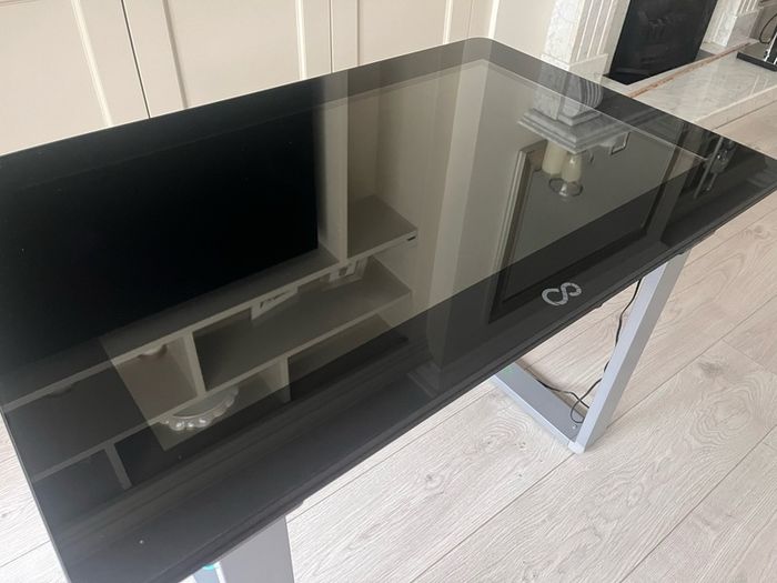 Office furniture table