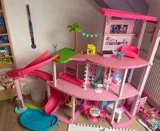 Barbie dream house