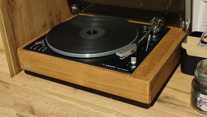 Vintage LENCO L-78 turntable. Full manual. VGC. SwissMade