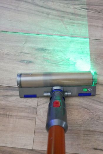 Dyson V15 - (SV22) Detect vacuum (Iron - Nickel) Powerful, intelligent cordless vacuum - in Iron and Nickel (Up to 60 minutes run time)