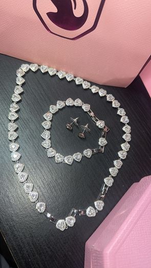 Set Swarovski x Ariana Grande