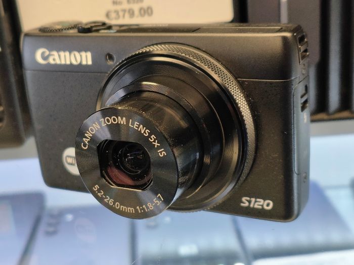 Canon PowerShot S120 Digital Camera w/ 12.1 MP 1/1.7 Inch Sensor & Wi-Fi Enabled Black/ Used