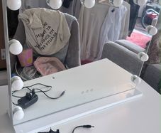 Make-Up Mirror with Lights