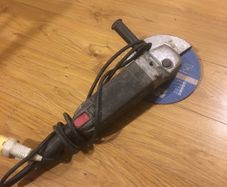 Angle grinder