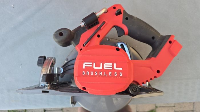 Milwaukee M18  FCS66 190mm circular saw body only