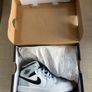 Air Jordan 1 Mid Kids | Brand New Unworn | UK 10.5 EU 28 Image 4
