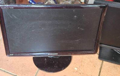 3 Monitors 3 Keyboards 2 Headsets Bundle