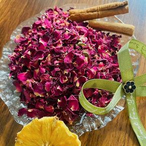 Bag of Dried Rose Petals - great for spa treatments / aromatherapy/ relaxing baths etc