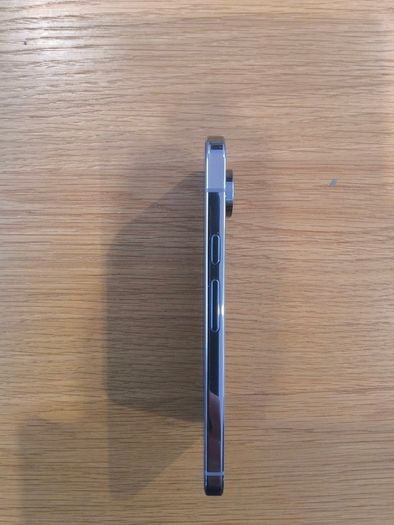 Google Pixel 9 Pro XL & two mous cases