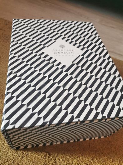 Crabtree & Evelyn candle trio