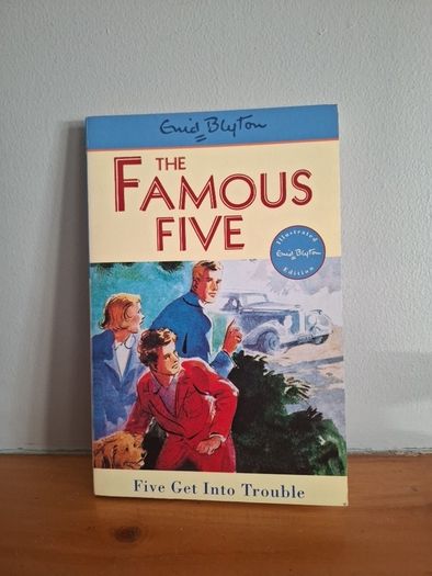 Famous Five Paperback Bundle