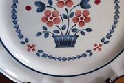 Cumberland Blambleberry dinner plates