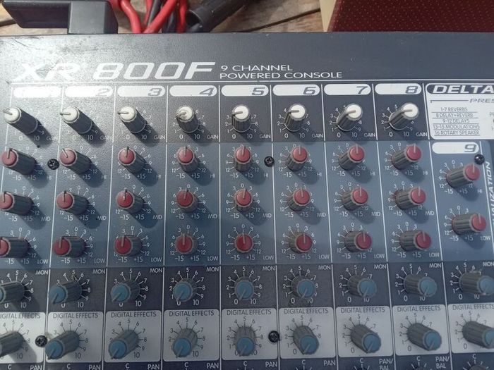 Reduced mixer amp 9 channel + effects 400w one channel comes and goes so needs attention but great sturdy unit