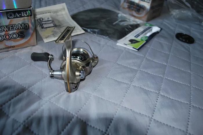 Shimano Twin Power Mg C 2000 S