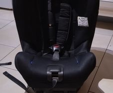 Axkid Move rear facing ONLY Car Seat( Tether Straps Missing)