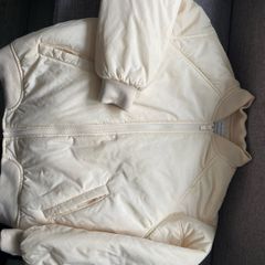 clothes cream bomber jacket
