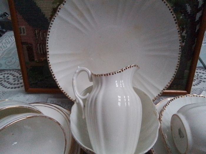 Mixed Set of White & Gold Teawares