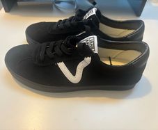 Brand new womans vans shoes