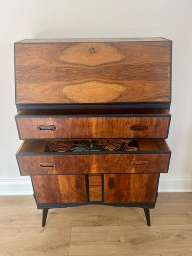SALE! Funky Cocktail Bar/Bureau Stunning Grain