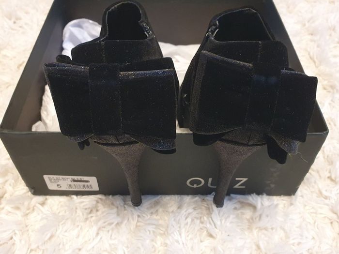 Fabulous Black Bow Shoes