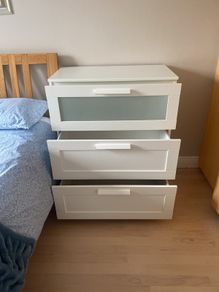 chest of drawers