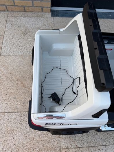 motorised car