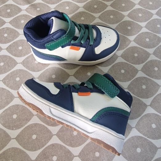 Boys High Top Trainers (size 5)