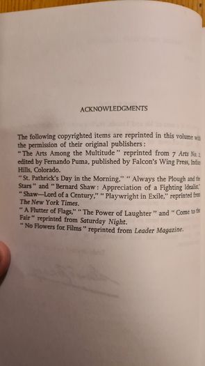 Sean O Casey Selected Writings. The Green Crown 1987. Paperback In Good Condition. .