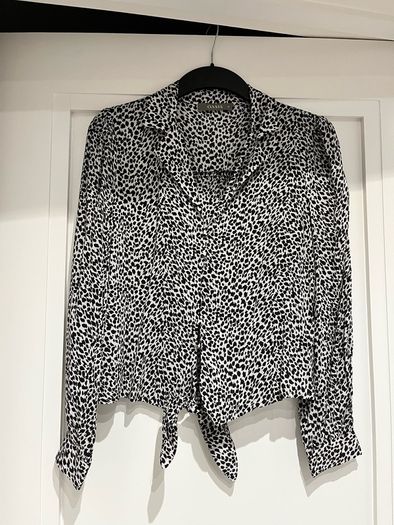Oasis animal print cropped shirt (Size 10)