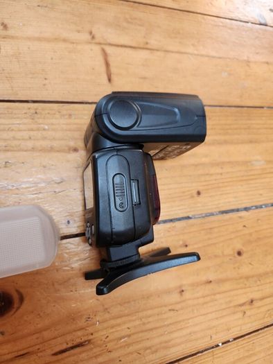 NW 561 NEEWER Camera Flash speedlight