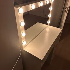 Make up table and mirror small