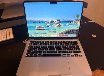 Macbook Air M2 - 256gb Ssd - 8gb Ram  - No Haptic Feedback