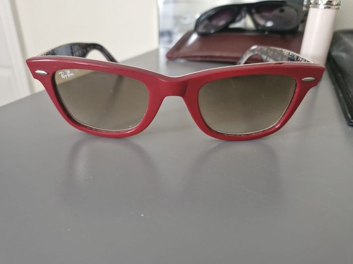 Ray ban