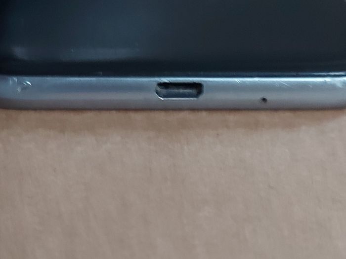 Samsung Galaxy J3 2016, Model SM-J320FN, 8GB, in excellent condition