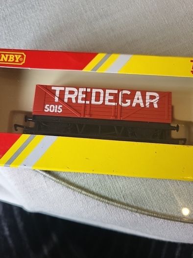 hornby tredegar wagons