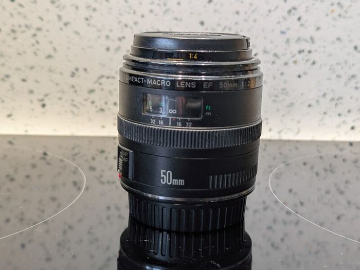 Canon EF 50mm f/2.5 Compact Macro Lens