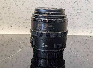 Canon EF 50mm f/2.5 Compact Macro Lens