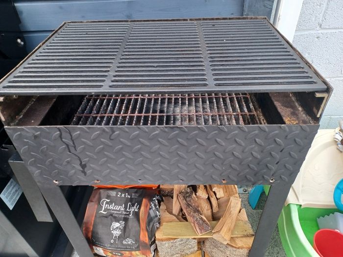 Charcoal bbq for sale