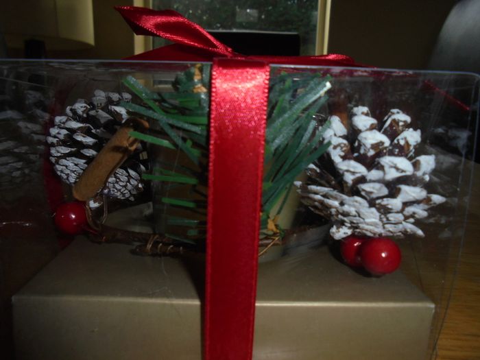 Decorated Christmas Candle in Presentation Box for Sale