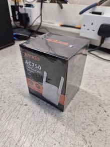 Tenda A15 AC750 Dual Band WiFi Extender
