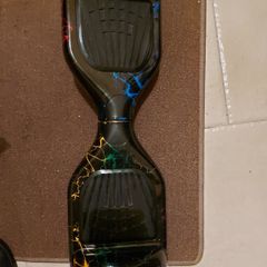 Black Hoverboard in excellent cosmetic condition, no charger so cant test